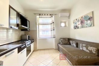 001 2034 16 split spinut two bedroom apartment for rent