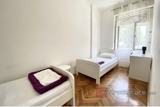 011 2034 16 split spinut two bedroom apartment for rent