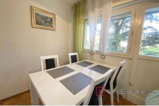 015 2034 17 split spinut two bedroom apartment for rent