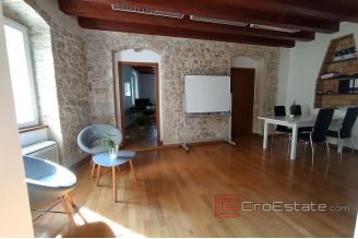 006 2024 124 Split centar office space in attractive location for rent