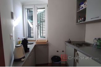 006 2024 124 Split centar office space in attractive location for rent