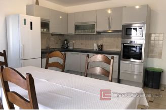 013 2033 12 Ciovo apartment house with sea view for sale