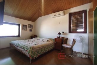 012 2024 126 Split three bedroom apartment with terrace for sale