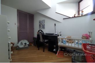 012 2024 126 Split three bedroom apartment with terrace for sale