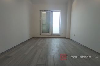 016 2024 125 Brac new building with 7 apartment for sale