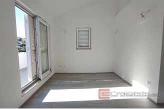 016 2024 125 Brac new building with 7 apartment for sale