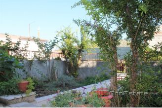 009 2029 15 Marina house for renovation for sale