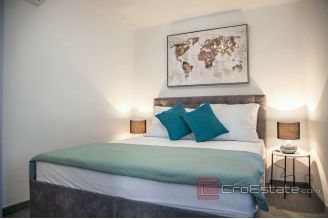 007 2024 127 split center renovated stone house for_sale