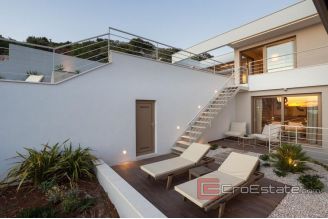 018 2018 169 Rogoznica newly built house with sea view for sale