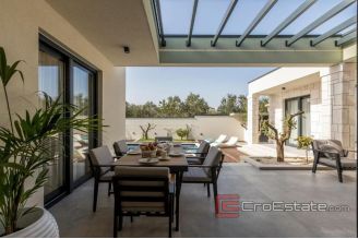 017 2025 86 Split area Kastela luxury newly built house with pool for sale