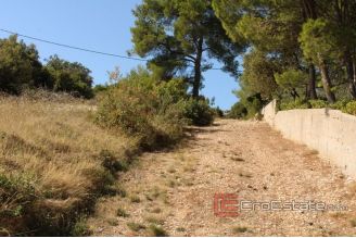 004 2033 13 Solta building land with sea view for sale