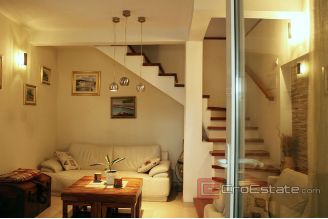 008 2031 11 Ciovo house with sea view for sale