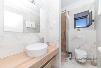 014 2035 01 Ciovo modern newly built villa with pool for sale