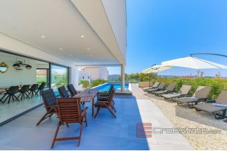 014 2035 01 Ciovo modern newly built villa with pool for sale