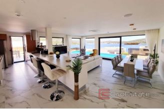 011 2025 88 Rogoznica _Luxury villa with spectacular sea view for sale1