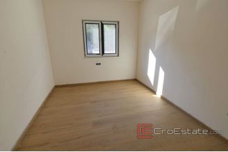 0010 2114 08 Zadar Modern villa under construction with sea view for sale