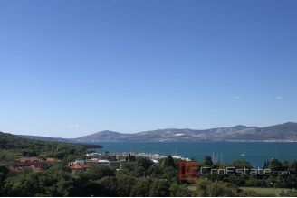 012 2033 14 Split Spinut penthouse with sea view for rent