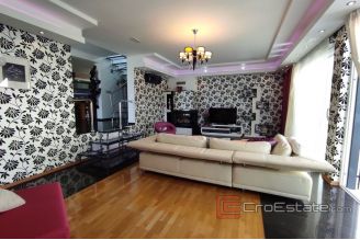 019 2024 128 Ciovo villa with pool and sea view for sale