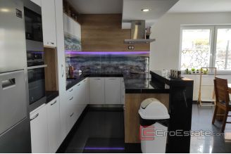 019 2024 128 Ciovo villa with pool and sea view for sale
