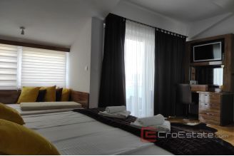 019 2024 128 Ciovo villa with pool and sea view for sale