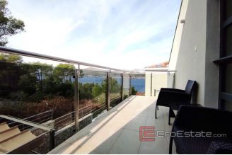 019 2024 128 Ciovo villa with pool and sea view for sale