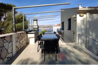 019 2024 128 Ciovo villa with pool and sea view for sale