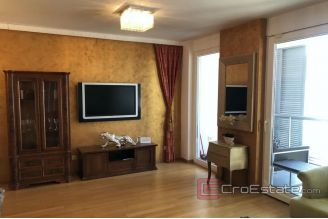 009 2033 15 Split Spinut Three bedroom apartment for rent