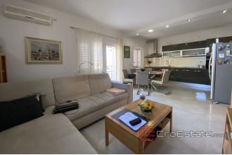 017 2034 20 Trogir house with yard near center for sale