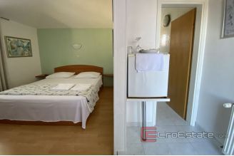 017 2034 20 Trogir house with yard near center for sale