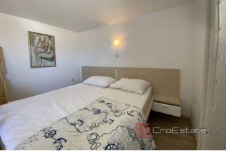 017 2034 20 Trogir house with yard near center for sale