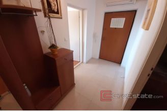 0008 2016 474 Kastela two bedroom apartment with sea view for sale