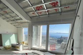 005 2035 05 Ciovo apartment with sea view for sale