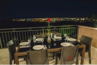 015 2029 17 Split area Villa with pool and for sale