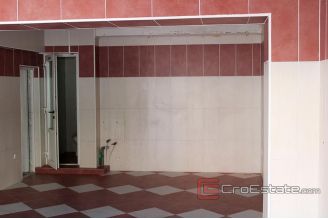 004 2031 14 split kastela business space for rent