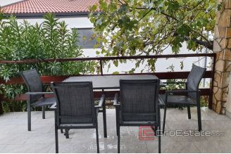 005 5046 30 Pag semi detached house for sale