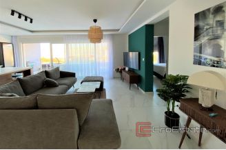 020 2034 21 ciovo luxury apartmet with pool for sale