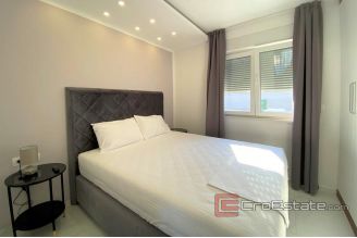 020 2034 21 ciovo luxury apartmet with pool for sale