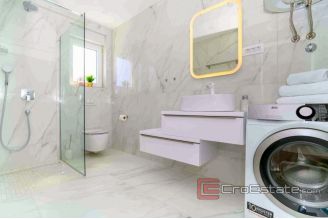 020 2034 21 ciovo luxury apartmet with pool for sale