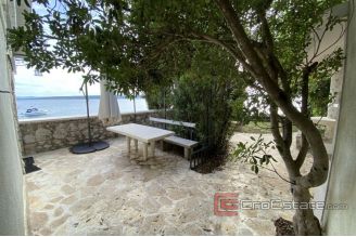 020 3164 30 Zadar house first row to the sea for sale