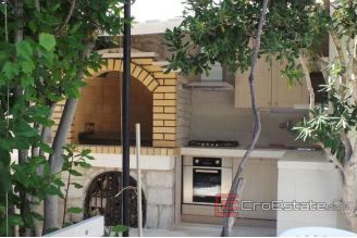 020 3164 30 Zadar house first row to the sea for sale