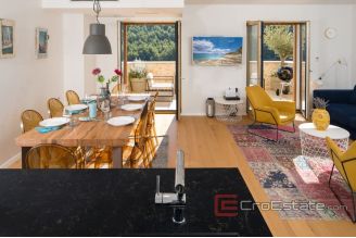 016 5056 30 Hvar stone villa with pool for sale