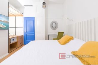 016 5056 30 Hvar stone villa with pool for sale