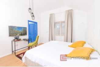 016 5056 30 Hvar stone villa with pool for sale