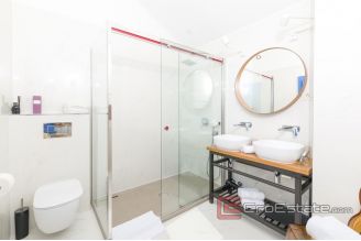 016 5056 30 Hvar stone villa with pool for sale