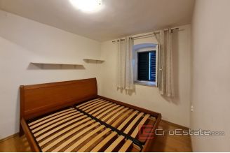 011 2025 95 split centar duplex stone house in a row for sale