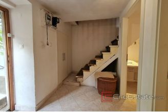 011 2025 95 split centar duplex stone house in a row for sale