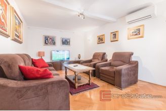 014 1013 03 dubrovnik stone house in the old town for sale