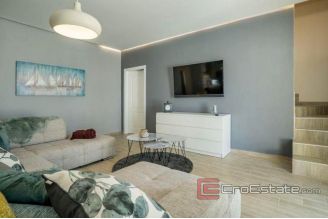 020 1011 06 makarska villa with sea view and pool for sale