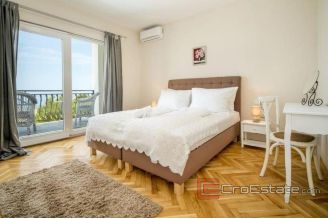 020 1011 06 makarska villa with sea view and pool for sale