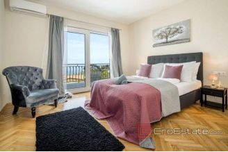 020 1011 06 makarska villa with sea view and pool for sale